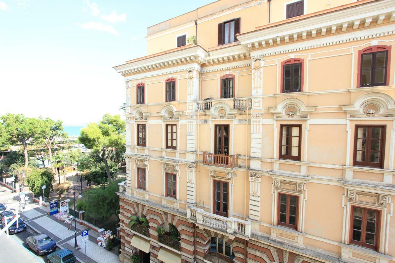 B&B Vitruvio Suites Formia Eksteriør billede