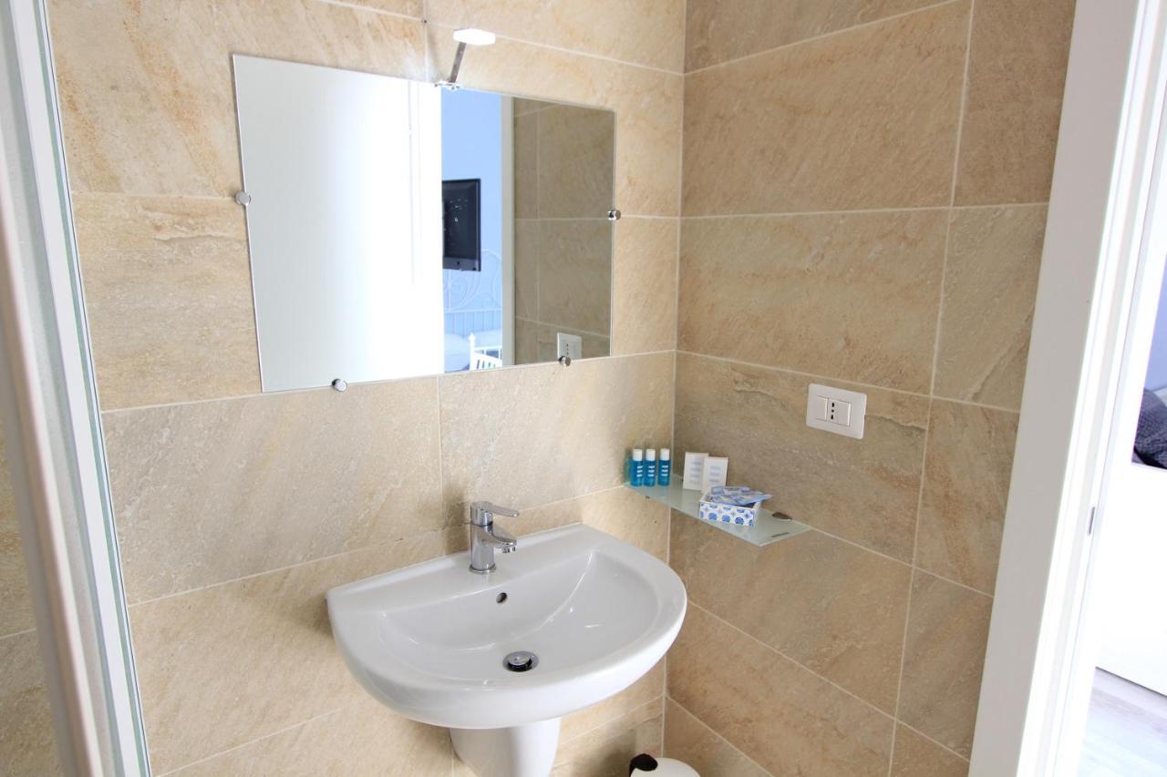 B&B Vitruvio Suites Formia Eksteriør billede